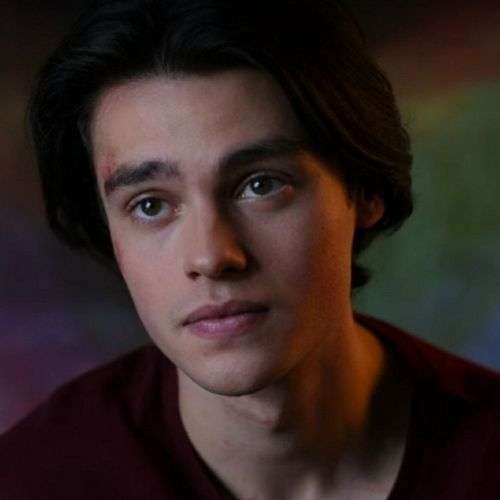 Marcus Baker (Ginny & Georgia)