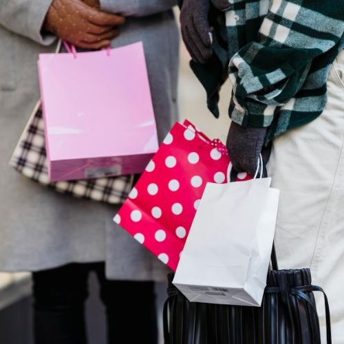 Sortir dehors, faire du shopping, voir des amis, profiter du plein air 